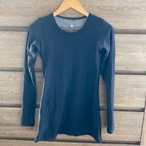 Reversible Lululemon long-sleeve top